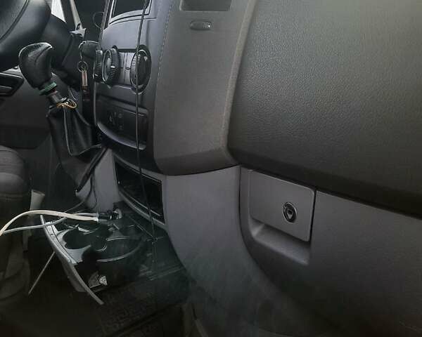 Мерседес Sprinter, объемом двигателя 0 л и пробегом 388 тыс. км за 10400 $, фото 1 на Automoto.ua