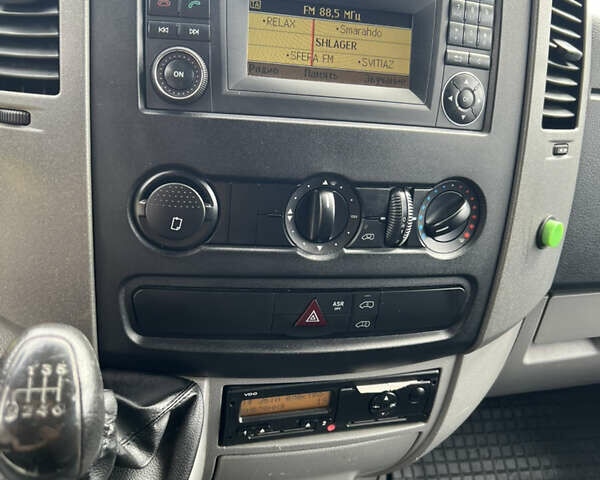 Мерседес Sprinter, объемом двигателя 2.2 л и пробегом 250 тыс. км за 23800 $, фото 8 на Automoto.ua
