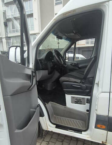 Мерседес Sprinter, объемом двигателя 2.1 л и пробегом 510 тыс. км за 8300 $, фото 15 на Automoto.ua
