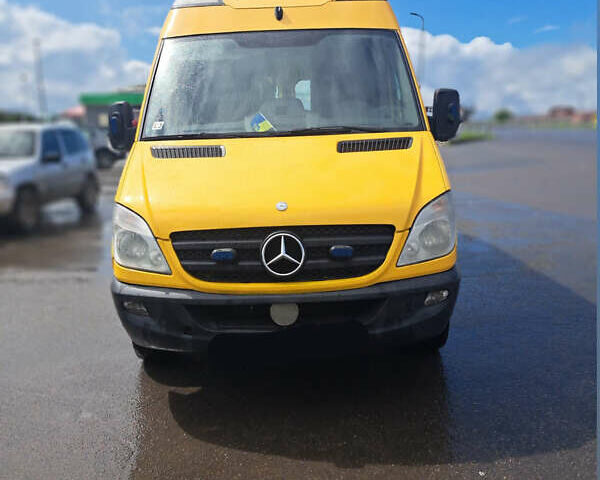 Мерседес Sprinter, объемом двигателя 2.2 л и пробегом 252 тыс. км за 10500 $, фото 1 на Automoto.ua