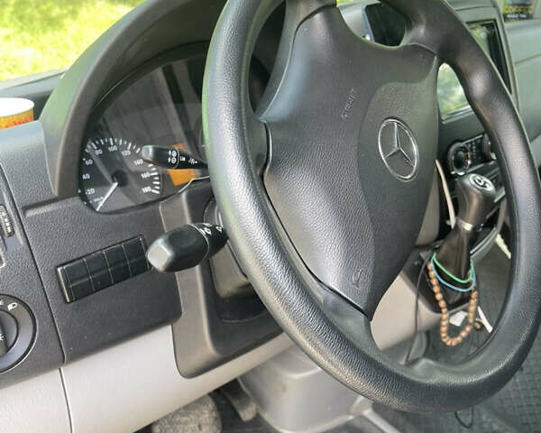 Мерседес Sprinter, об'ємом двигуна 2.1 л та пробігом 228 тис. км за 28000 $, фото 8 на Automoto.ua