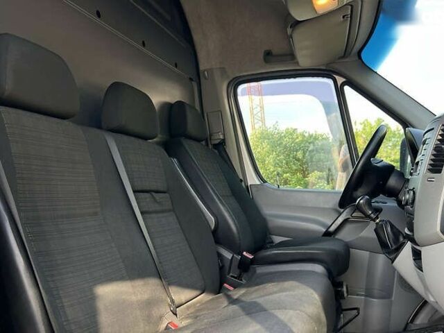 Мерседес Sprinter, объемом двигателя 2.1 л и пробегом 468 тыс. км за 14290 $, фото 8 на Automoto.ua