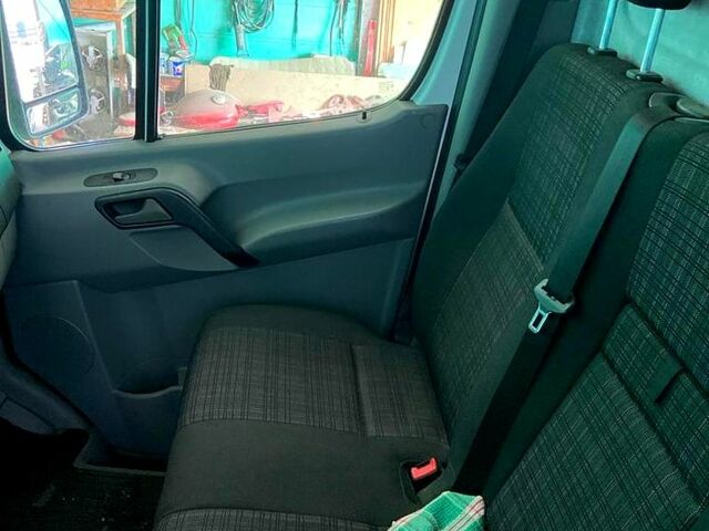 Мерседес Sprinter, объемом двигателя 2.2 л и пробегом 337 тыс. км за 15100 $, фото 2 на Automoto.ua