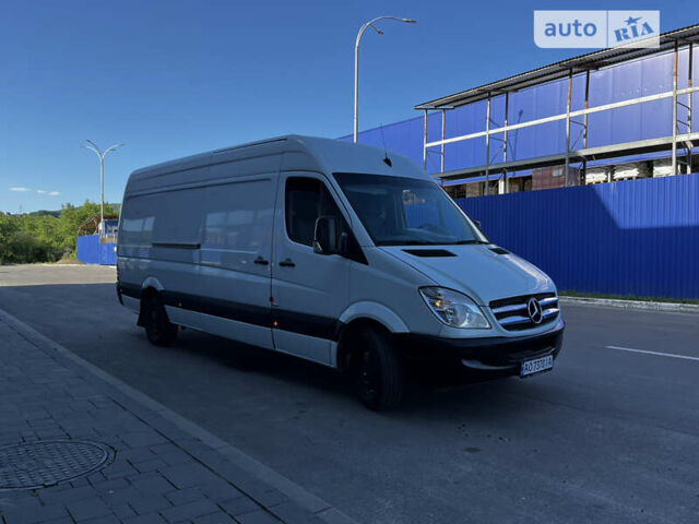 Мерседес Sprinter, объемом двигателя 3.2 л и пробегом 365 тыс. км за 21500 $, фото 2 на Automoto.ua