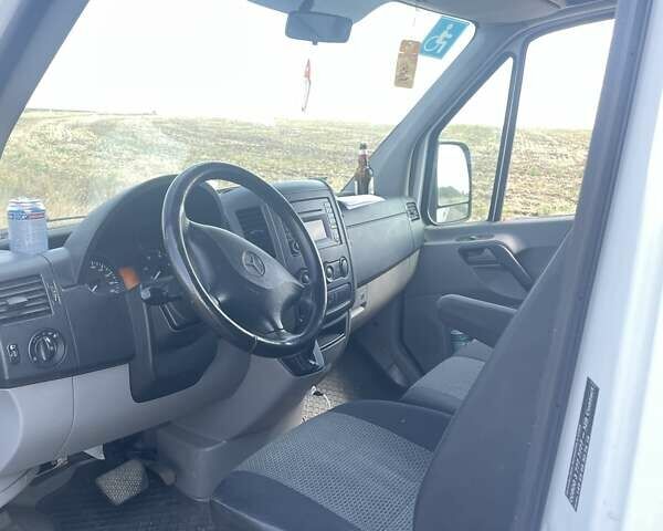 Мерседес Sprinter, объемом двигателя 2.1 л и пробегом 301 тыс. км за 14500 $, фото 5 на Automoto.ua