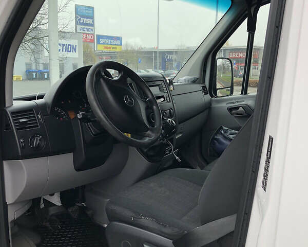 Мерседес Sprinter, объемом двигателя 0 л и пробегом 423 тыс. км за 12100 $, фото 9 на Automoto.ua