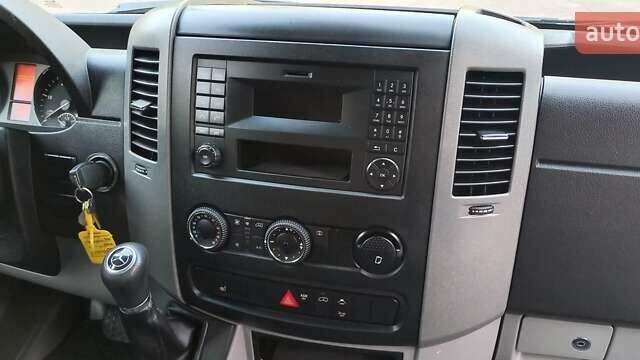 Мерседес Sprinter, объемом двигателя 2.2 л и пробегом 255 тыс. км за 19900 $, фото 11 на Automoto.ua