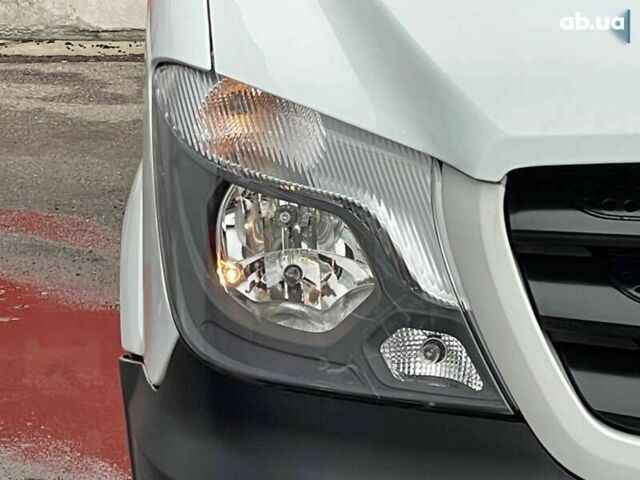Мерседес Sprinter, объемом двигателя 2.2 л и пробегом 737 тыс. км за 25000 $, фото 9 на Automoto.ua