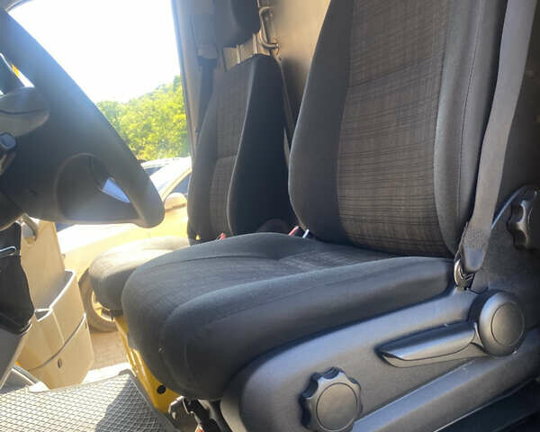 Мерседес Sprinter, объемом двигателя 2.2 л и пробегом 310 тыс. км за 18800 $, фото 8 на Automoto.ua