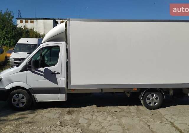 Мерседес Sprinter, объемом двигателя 2.2 л и пробегом 357 тыс. км за 21750 $, фото 2 на Automoto.ua