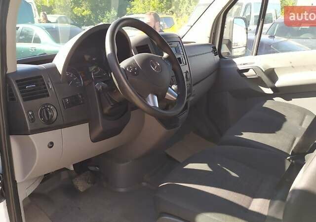 Мерседес Sprinter, объемом двигателя 2.2 л и пробегом 357 тыс. км за 21750 $, фото 7 на Automoto.ua