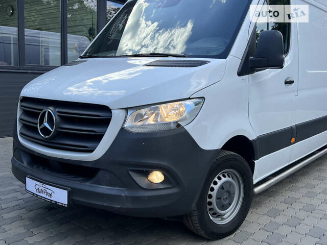 Мерседес Sprinter, объемом двигателя 2.2 л и пробегом 308 тыс. км за 27500 $, фото 15 на Automoto.ua