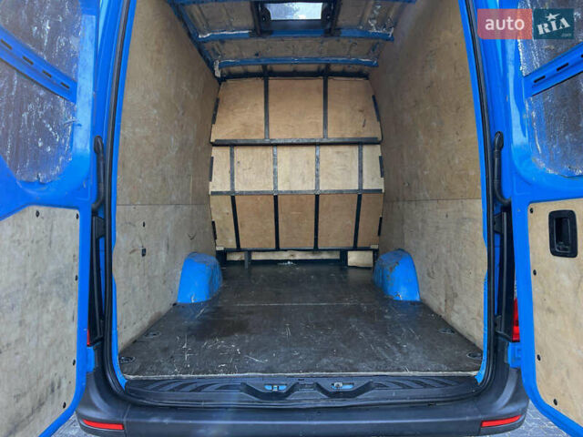 Мерседес Sprinter, объемом двигателя 2.99 л и пробегом 525 тыс. км за 38925 $, фото 2 на Automoto.ua