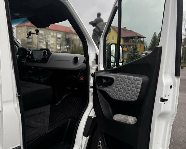 Мерседес Sprinter, объемом двигателя 3 л и пробегом 170 тыс. км за 37500 $, фото 16 на Automoto.ua