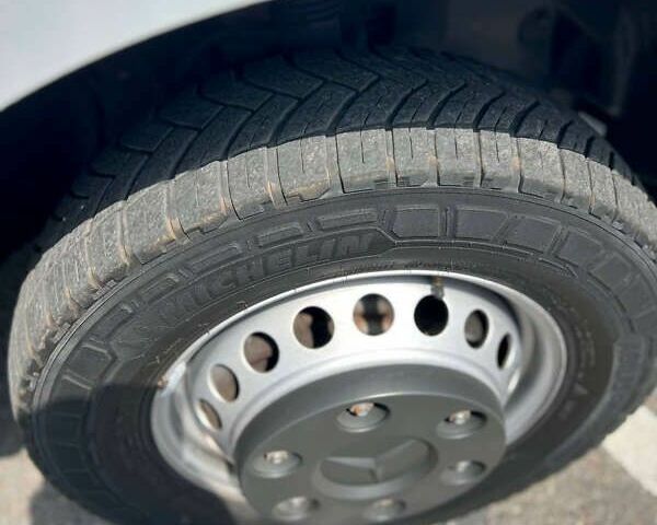 Мерседес Sprinter 2019 в Киеве на Automoto.ua Мерседес Sprinter, объемом двигателя 2.2 л и пробегом 239 тыс. км за 32499 $, фото 14 на Automoto.ua