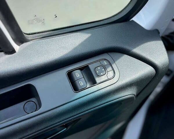 Мерседес Sprinter 2019 в Киеве на Automoto.ua Мерседес Sprinter, объемом двигателя 2.2 л и пробегом 239 тыс. км за 32499 $, фото 17 на Automoto.ua