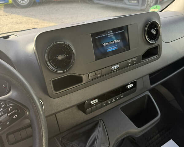 Мерседес Sprinter, объемом двигателя 0 л и пробегом 179 тыс. км за 32558 $, фото 12 на Automoto.ua