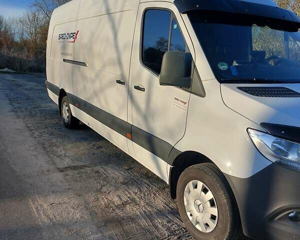 Мерседес Sprinter, объемом двигателя 2.14 л и пробегом 280 тыс. км за 29000 $, фото 2 на Automoto.ua