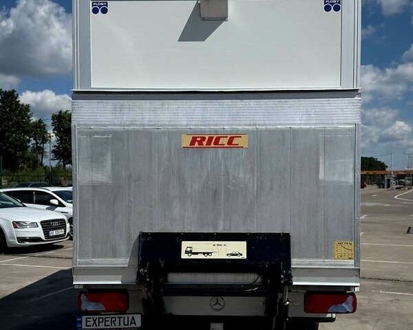 Мерседес Sprinter, объемом двигателя 2.2 л и пробегом 111 тыс. км за 34999 $, фото 3 на Automoto.ua