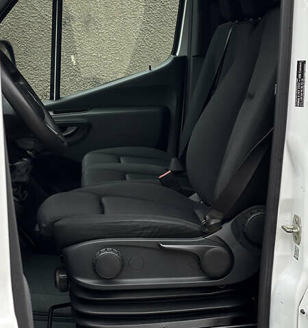 Мерседес Sprinter, объемом двигателя 0 л и пробегом 163 тыс. км за 27400 $, фото 3 на Automoto.ua