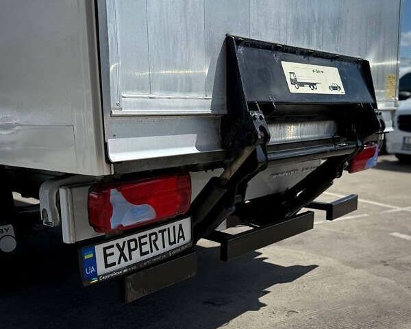 Мерседес Sprinter, объемом двигателя 2.2 л и пробегом 111 тыс. км за 34999 $, фото 11 на Automoto.ua