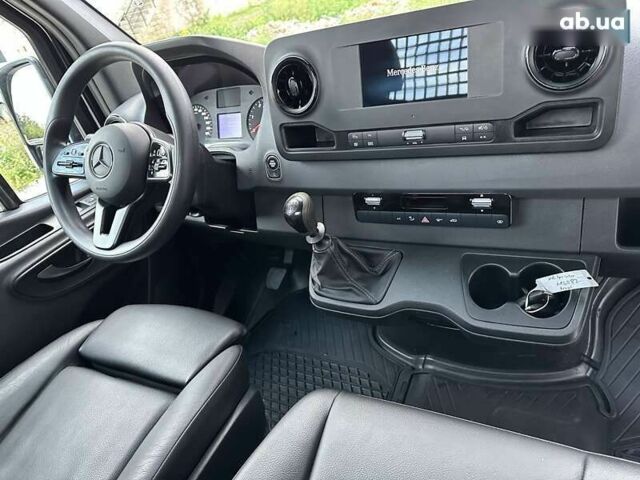 Мерседес Sprinter, объемом двигателя 2.1 л и пробегом 321 тыс. км за 25900 $, фото 9 на Automoto.ua
