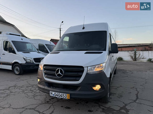 Мерседес Sprinter, объемом двигателя 2.14 л и пробегом 244 тыс. км за 25700 $, фото 1 на Automoto.ua
