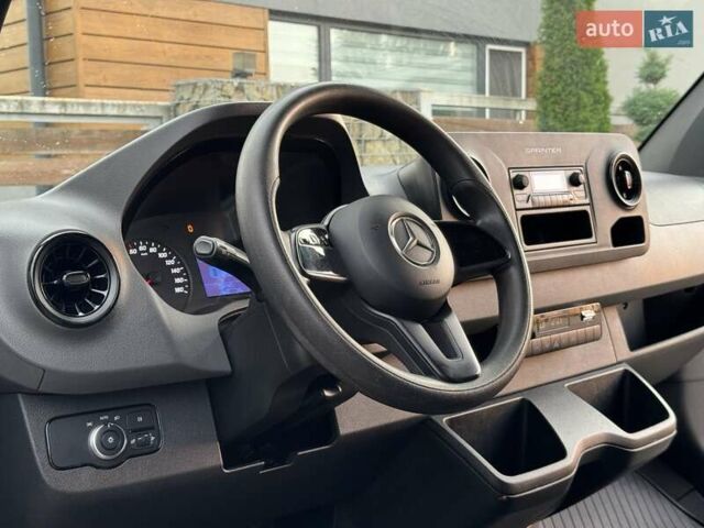 Мерседес Sprinter, объемом двигателя 2.2 л и пробегом 200 тыс. км за 24800 $, фото 18 на Automoto.ua