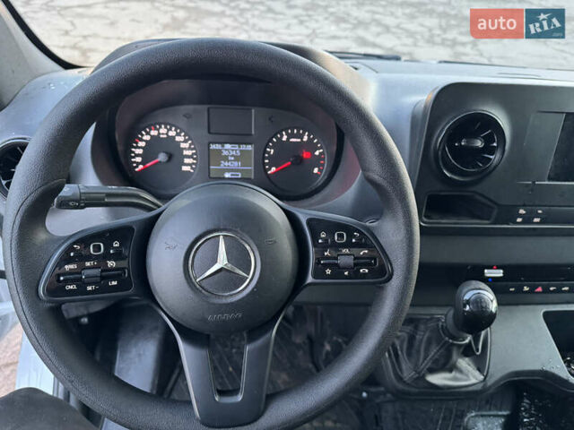 Мерседес Sprinter, объемом двигателя 2.14 л и пробегом 244 тыс. км за 25700 $, фото 22 на Automoto.ua
