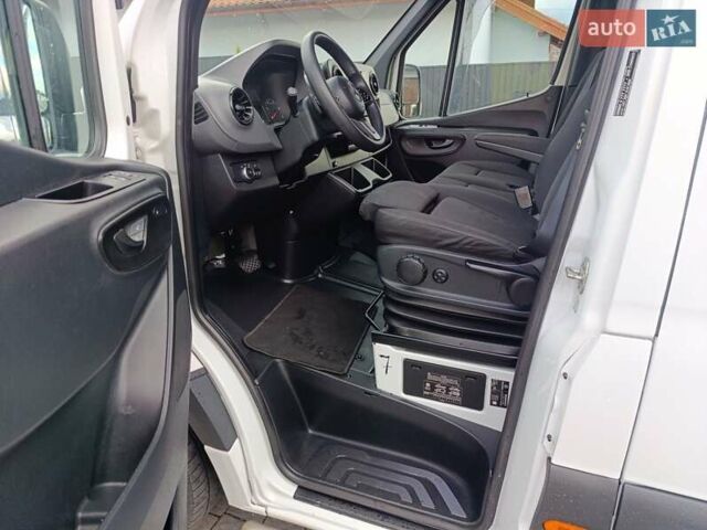 Мерседес Sprinter, объемом двигателя 0 л и пробегом 317 тыс. км за 30298 $, фото 15 на Automoto.ua