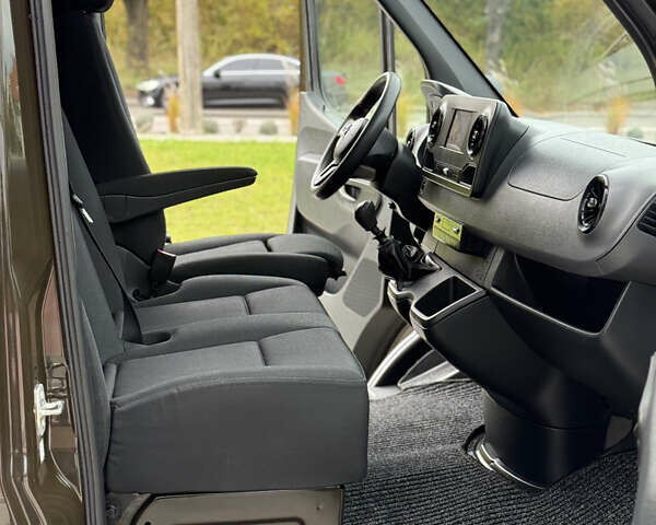 Мерседес Sprinter, объемом двигателя 2.2 л и пробегом 225 тыс. км за 25900 $, фото 24 на Automoto.ua