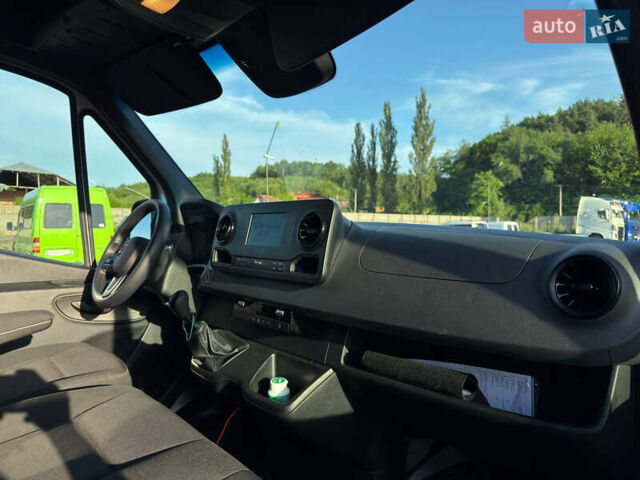 Мерседес Sprinter, объемом двигателя 1.95 л и пробегом 300 тыс. км за 37074 $, фото 11 на Automoto.ua