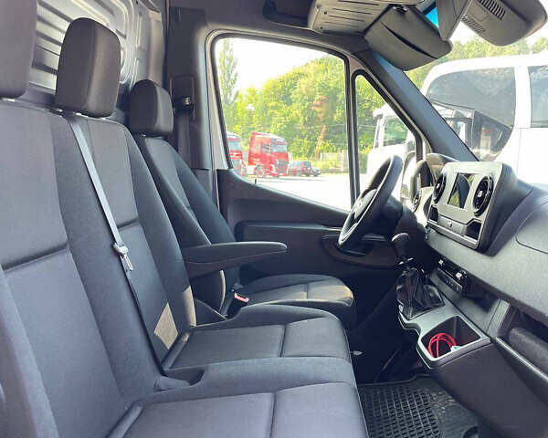 Мерседес Sprinter, объемом двигателя 1.95 л и пробегом 300 тыс. км за 36310 $, фото 8 на Automoto.ua