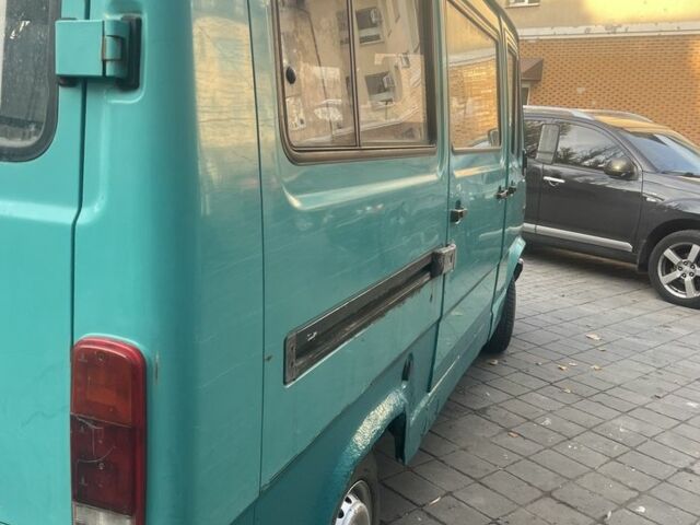 Мерседес Sprinter 1994 у Дніпро (Дніпропетровську) на Automoto.ua Мерседес Sprinter, об'ємом двигуна 0 л та пробігом 3 тис. км за 2800 $, фото 5 на Automoto.ua