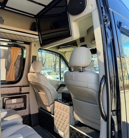 Мерседес Sprinter, объемом двигателя 2.2 л и пробегом 300 тыс. км за 36000 $, фото 9 на Automoto.ua