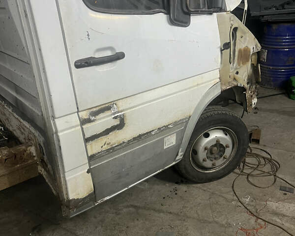 Мерседес Sprinter, объемом двигателя 2.2 л и пробегом 700 тыс. км за 6500 $, фото 3 на Automoto.ua