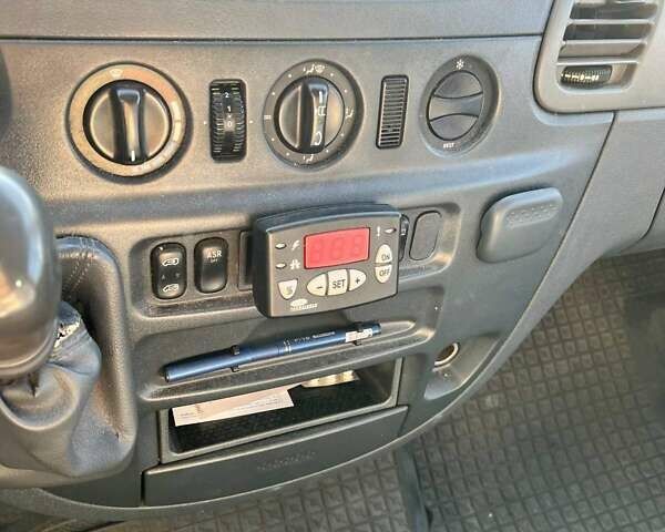 Мерседес Sprinter, объемом двигателя 2.7 л и пробегом 300 тыс. км за 9500 $, фото 11 на Automoto.ua