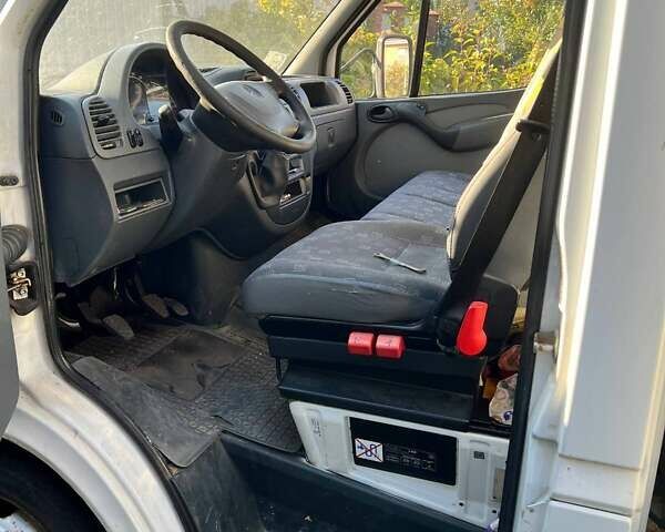 Мерседес Sprinter, объемом двигателя 2.7 л и пробегом 300 тыс. км за 9500 $, фото 8 на Automoto.ua