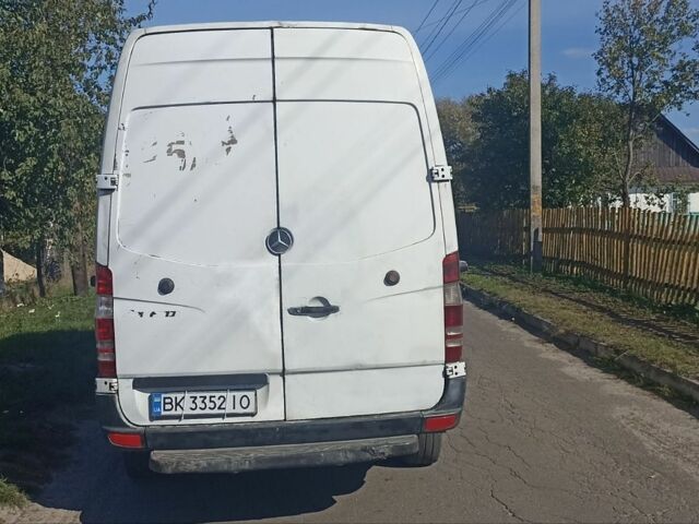 Мерседес Sprinter, объемом двигателя 2.2 л и пробегом 400 тыс. км за 7999 $, фото 2 на Automoto.ua