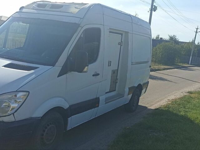 Мерседес Sprinter, объемом двигателя 2.2 л и пробегом 400 тыс. км за 7999 $, фото 3 на Automoto.ua