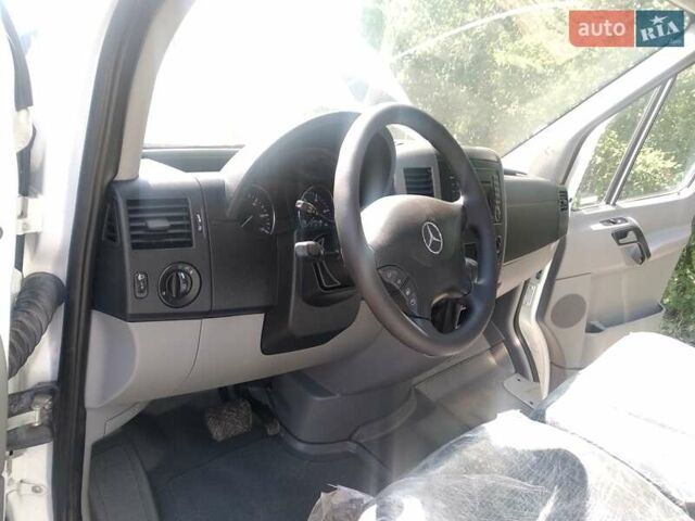 Мерседес Sprinter, объемом двигателя 2.2 л и пробегом 242 тыс. км за 14000 $, фото 12 на Automoto.ua