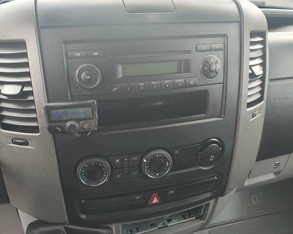 Мерседес Sprinter, объемом двигателя 3 л и пробегом 325 тыс. км за 21850 $, фото 9 на Automoto.ua