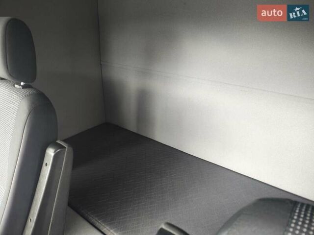 Мерседес Sprinter, об'ємом двигуна 3 л та пробігом 325 тис. км за 21850 $, фото 7 на Automoto.ua