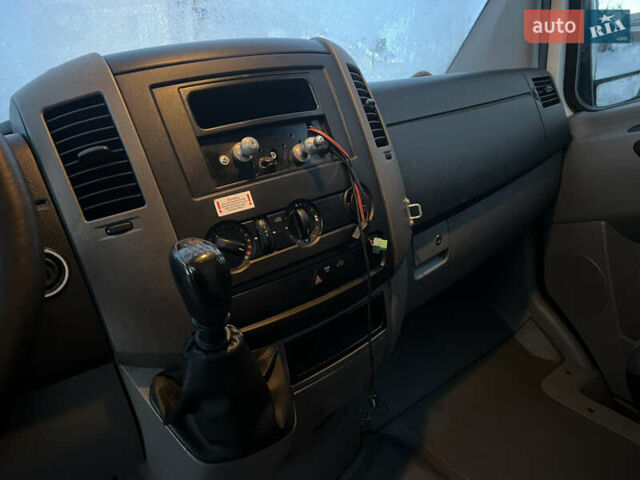 Мерседес Sprinter, объемом двигателя 2.2 л и пробегом 287 тыс. км за 18300 $, фото 10 на Automoto.ua