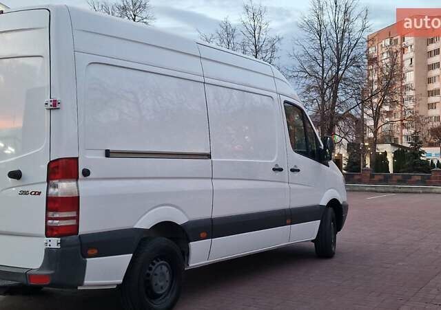 Мерседес Sprinter, объемом двигателя 2.2 л и пробегом 120 тыс. км за 14500 $, фото 2 на Automoto.ua