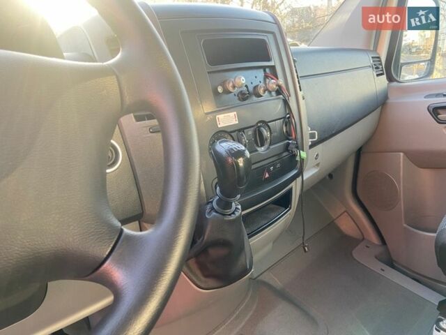 Мерседес Sprinter, об'ємом двигуна 2.2 л та пробігом 288 тис. км за 17900 $, фото 9 на Automoto.ua