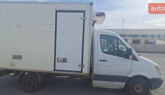 Мерседес Sprinter, объемом двигателя 2.2 л и пробегом 578 тыс. км за 6800 $, фото 4 на Automoto.ua