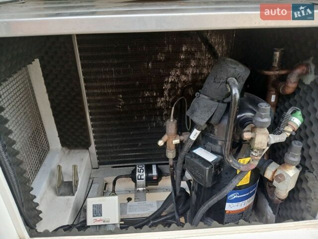 Мерседес Sprinter, об'ємом двигуна 2.2 л та пробігом 297 тис. км за 16900 $, фото 5 на Automoto.ua