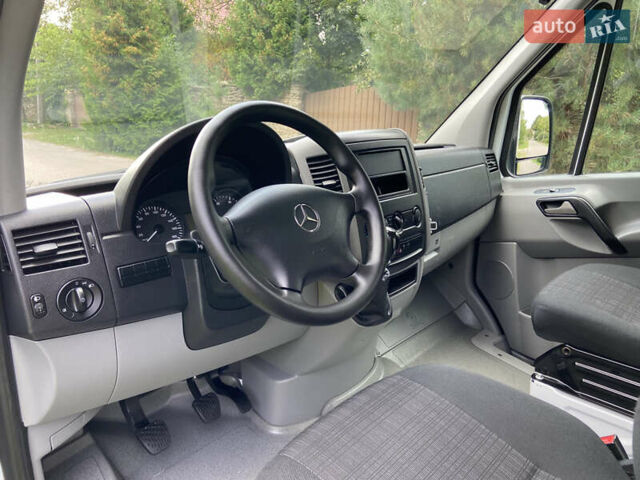 Мерседес Sprinter, объемом двигателя 2.2 л и пробегом 299 тыс. км за 22500 $, фото 7 на Automoto.ua