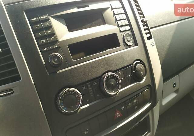 Мерседес Sprinter, об'ємом двигуна 2.2 л та пробігом 226 тис. км за 17950 $, фото 6 на Automoto.ua